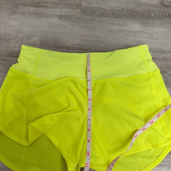 Lululemon Speed Up 4” Shorts, Size 4 - Picture 5 of 8